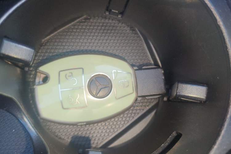 Used Mercedes-Benz C-Class 2015 C 180 L Sport Edition Vehicle Key