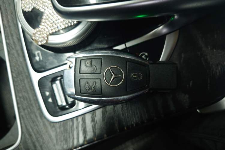 Used Mercedes-Benz C-Class 2015 Revised C 200 L Sport Edition Vehicle Key