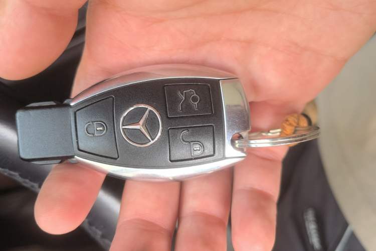 Used Mercedes-Benz C-Class 2015 Revised C 200 L Sport Edition Vehicle Key