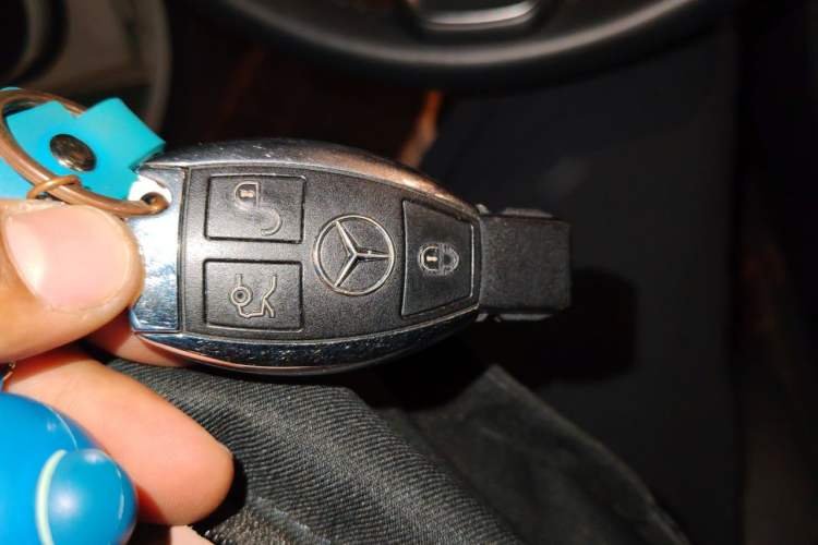 Used Mercedes-Benz C-Class 2015 Revised C 200 L Sport Edition Vehicle Key
