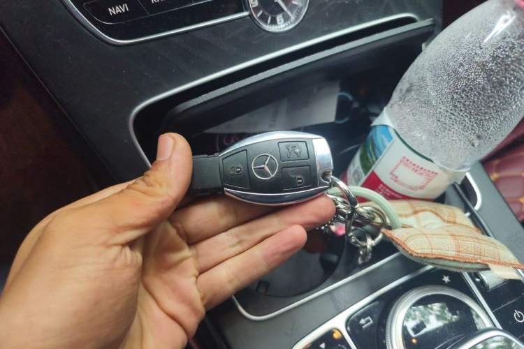Used Mercedes-Benz C-Class 2015 Revised C 200 L Sport Edition Vehicle Key
