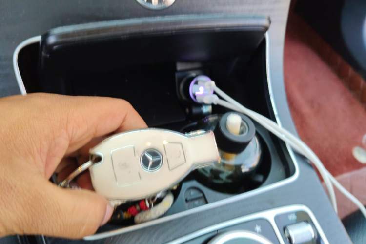 Used Mercedes-Benz C-Class 2015 C 200 station wagon Vehicle Key