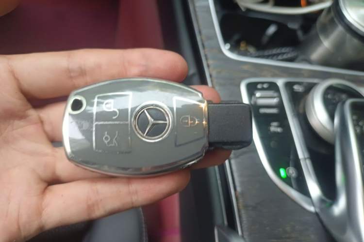 Used Mercedes-Benz C-Class 2015 Revised C 200 L Sport Edition Vehicle Key