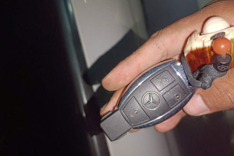 Used Mercedes-Benz C-Class 2015 C 200 L Vehicle Key