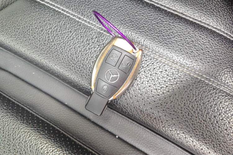 Used Mercedes-Benz C-Class 2015 Facelift C 200 L Vehicle Key