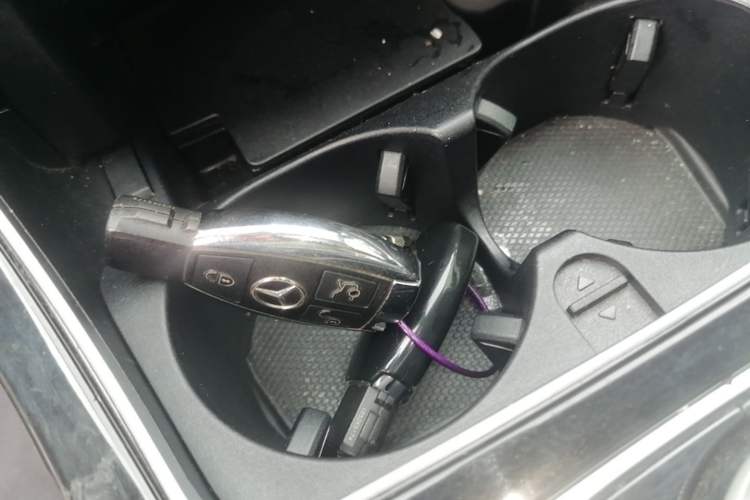 Used Mercedes-Benz C-Class 2015 Facelift C 200 L Vehicle Key