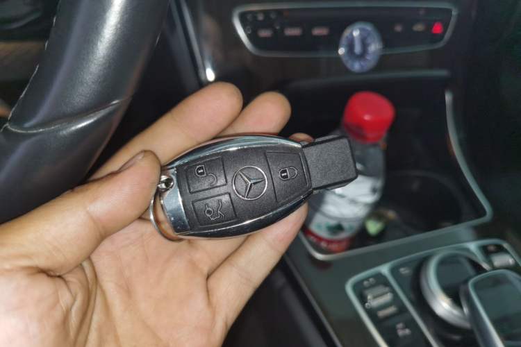 Used Mercedes-Benz C-Class 2015 Facelift C 200 L Vehicle Key