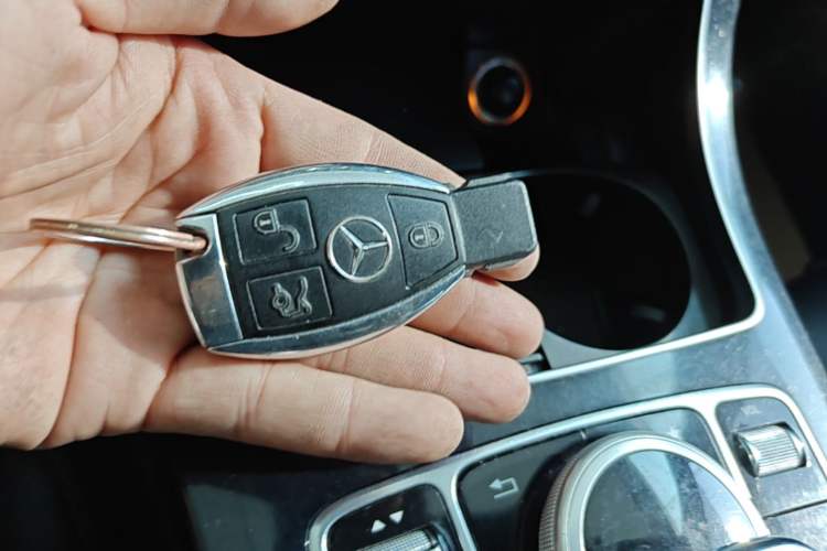 Used Mercedes-Benz C-Class 2015 C 300 Sport Edition Vehicle Key