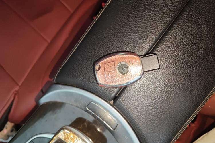 Used Mercedes-Benz C-Class 2015 C 200 L Vehicle Key