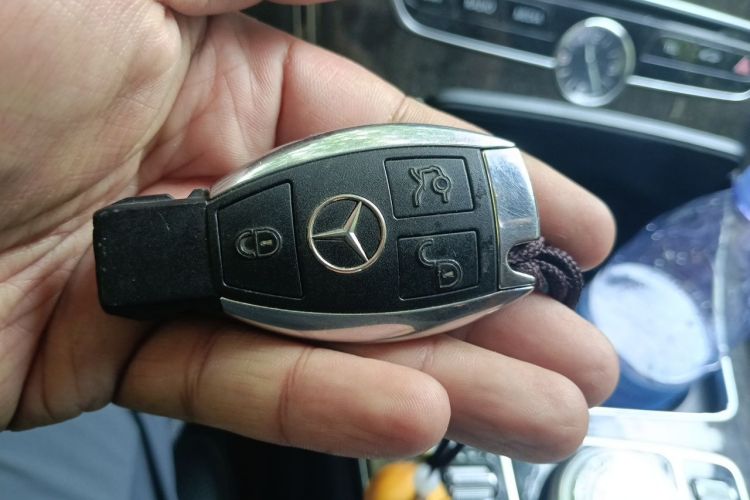 Used Mercedes-Benz C-Class 2015 Facelift C 180 L Vehicle Key