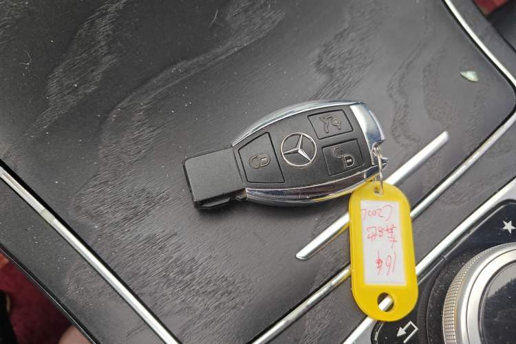 Used Mercedes-Benz C-Class 2015 Revised C 200 L Sport Edition Vehicle Key