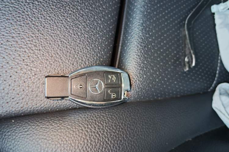 Used Mercedes-Benz C-Class 2015 C 180 L Sport Edition Vehicle Key