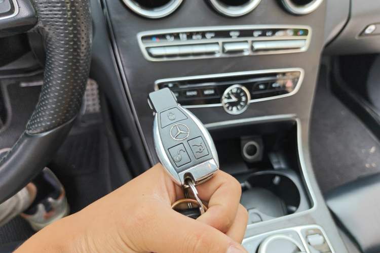 Used Mercedes-Benz C-Class 2015 C 300 L Sport Edition Vehicle Key