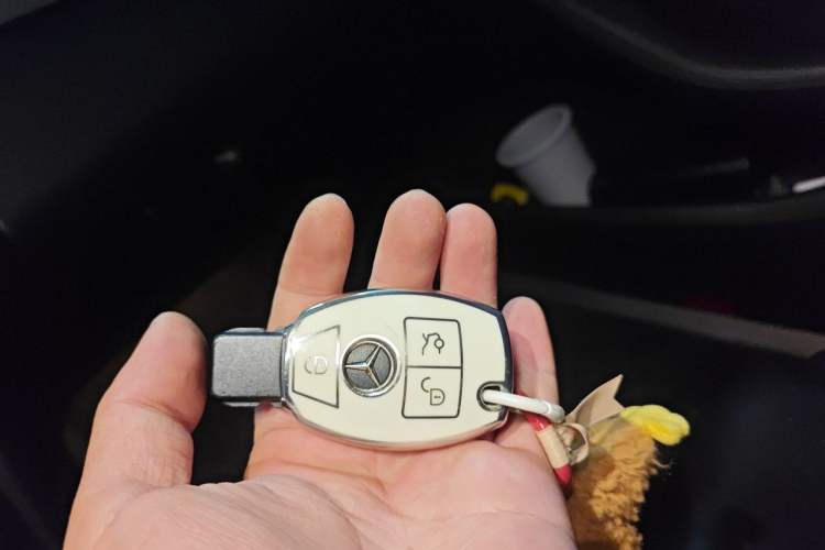 Used Mercedes-Benz C-Class 2015 C 200 Sport Edition Vehicle Key