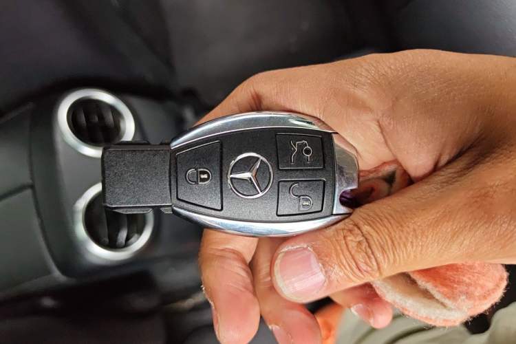 Used Mercedes-Benz C-Class 2015 Facelift C 180 L Vehicle Key