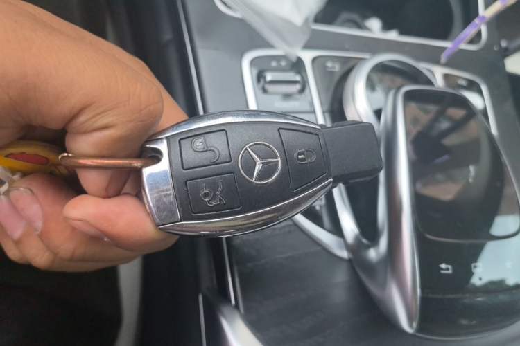 Used Mercedes-Benz C-Class 2015 C 200 L Sport Edition Vehicle Key