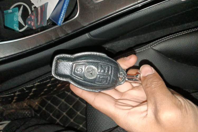Used Mercedes-Benz C-Class 2015 Restyled C 180 L Sport Edition Vehicle Key