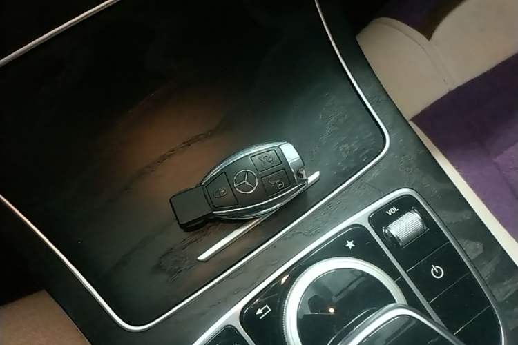 Used Mercedes-Benz C-Class 2015 Revised C 200 L Sport Edition Vehicle Key