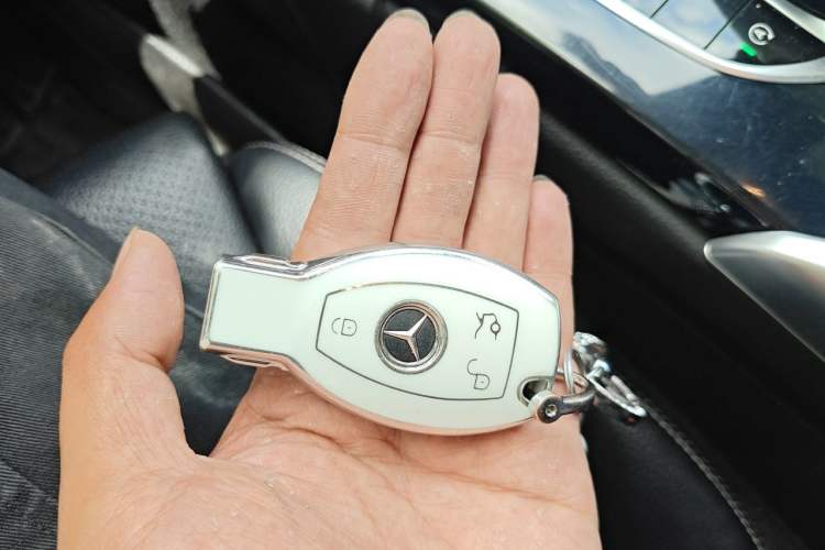 Used Mercedes-Benz C-Class 2015 C 200 Sport Edition Vehicle Key