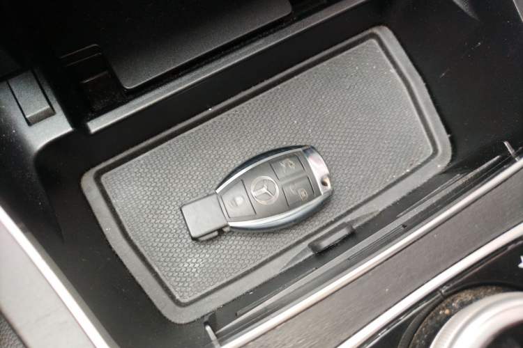 Used Mercedes-Benz C-Class 2015 Revised C 200 L Sport Edition Vehicle Key