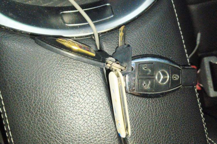 Used Mercedes-Benz C-Class 2015 C 200 station wagon Vehicle Key