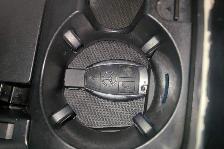 Used Mercedes-Benz C-Class 2015 C 300 Sport Edition Vehicle Key