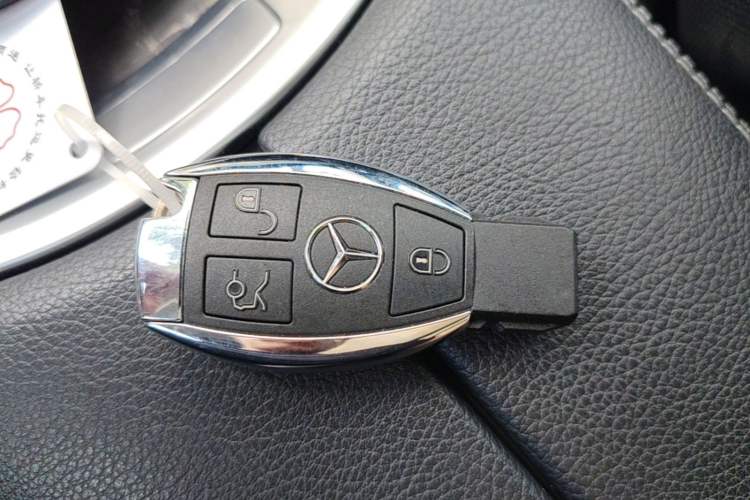 Used Mercedes-Benz C-Class 2015 C 260 L Sport Edition Vehicle Key
