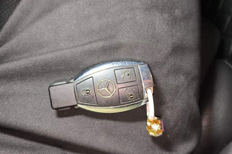 Used Mercedes-Benz C-Class 2015 Revised C 200 L Sport Edition Vehicle Key