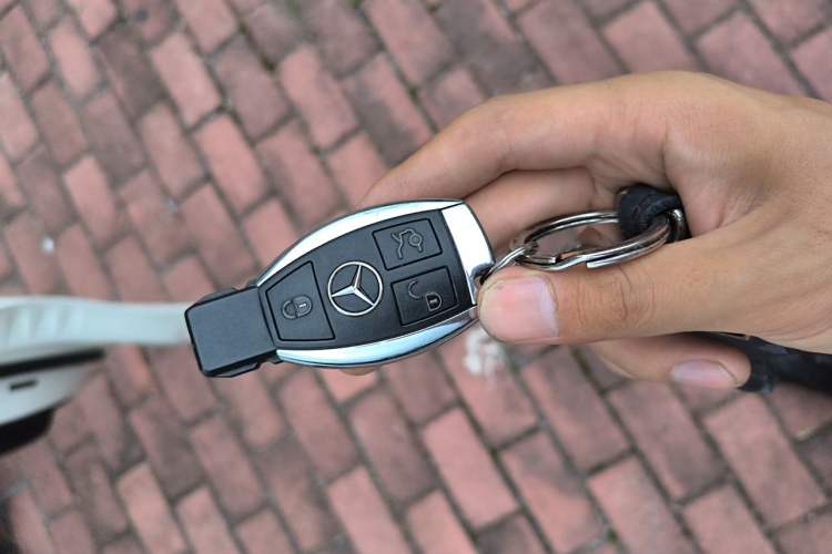 Used Mercedes-Benz C-Class 2015 Restyled C 180 L Sport Edition Vehicle Key