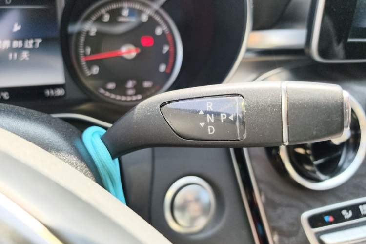 Used Mercedes-Benz C-Class 2015 Restyled C 180 L Sport Edition Gear Lever