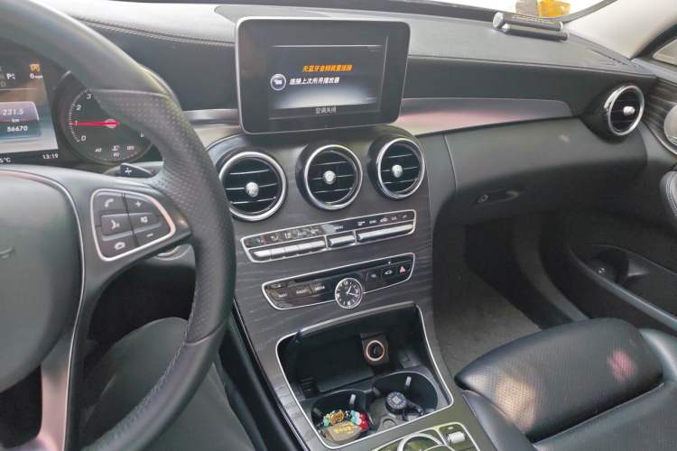 Used Mercedes-Benz C-Class 2016 C 200 L Sport Edition Audio And AC Panel