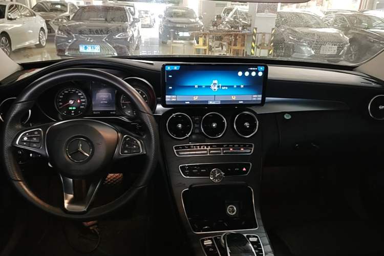 Used Mercedes-Benz C-Class 2016 C 200 L 4MATIC Sport Edition Center Console