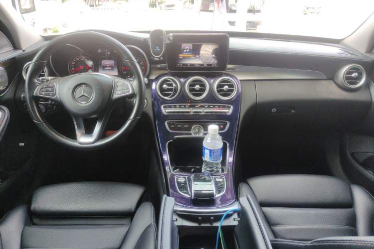 Used Mercedes-Benz C-Class 2016 C 200 L Center Console