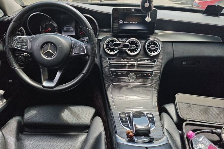 Used Mercedes-Benz C-Class 2016 C 200 L Sport Edition Center Console