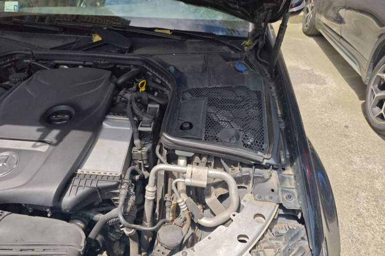 Used Mercedes-Benz C-Class 2016 C 200 L Sport Edition Engine Bay Left
