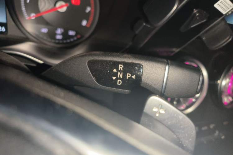 Used Mercedes-Benz C-Class 2016 C 200 Sport Edition Gear Lever