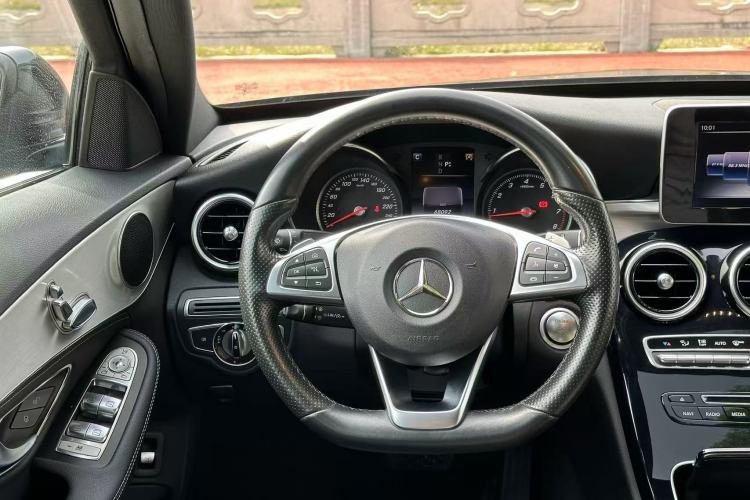 Used Mercedes-Benz C-Class 2016 C 200 Sport Edition Interior 4
