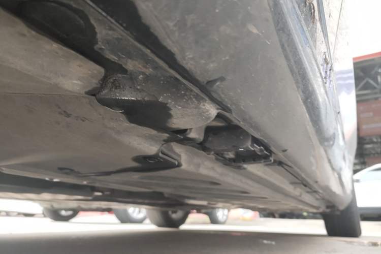 Used Mercedes-Benz C-Class 2016 C 180 L Left Side Sill