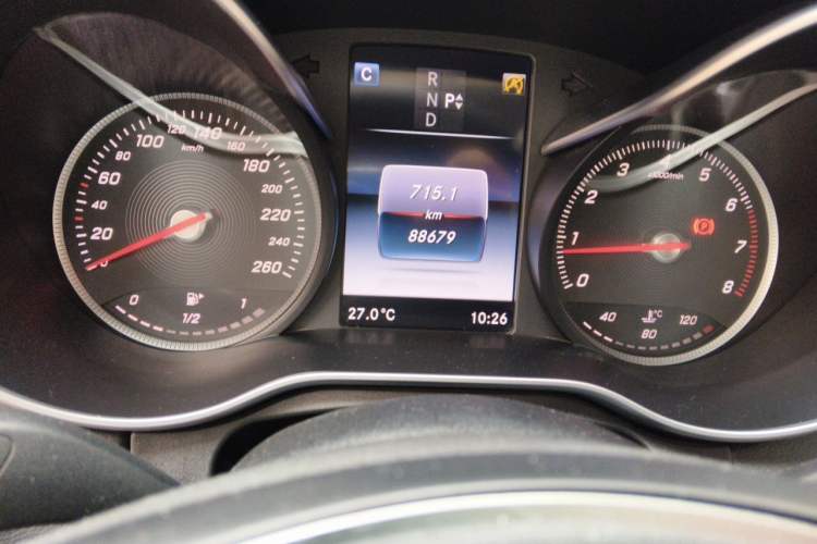 Used Mercedes-Benz C-Class 2016 C 180 L Sport Edition Odometer Close Up