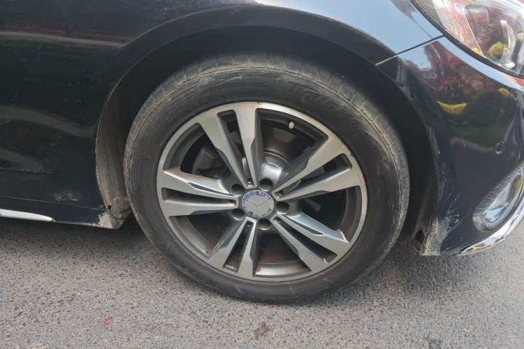 Used Mercedes-Benz C-Class 2016 C 200 L Sport Edition Right Front Wheel Hub