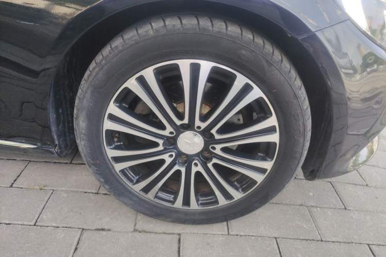 Used Mercedes-Benz C-Class 2016 C 200 L Right Front Wheel Hub