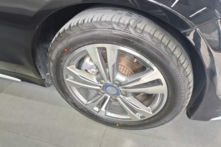 Used Mercedes-Benz C-Class 2016 C 200 L Sport Edition Right Front Wheel Hub