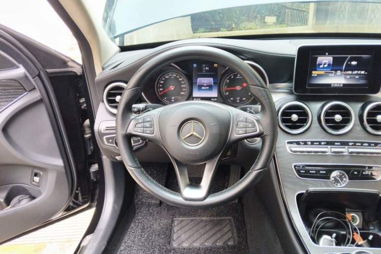 Used Mercedes-Benz C-Class 2016 C 180 L Sport Edition Steering Wheel
