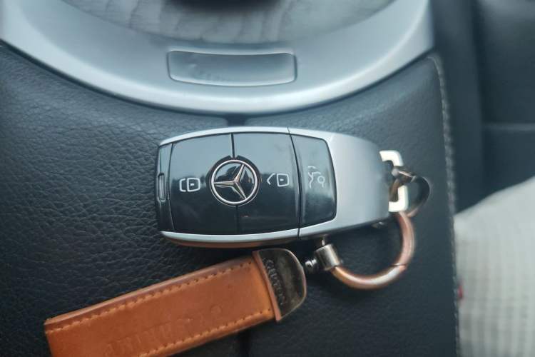Used Mercedes-Benz C-Class 2016 C 200 L Sport Edition Vehicle Key