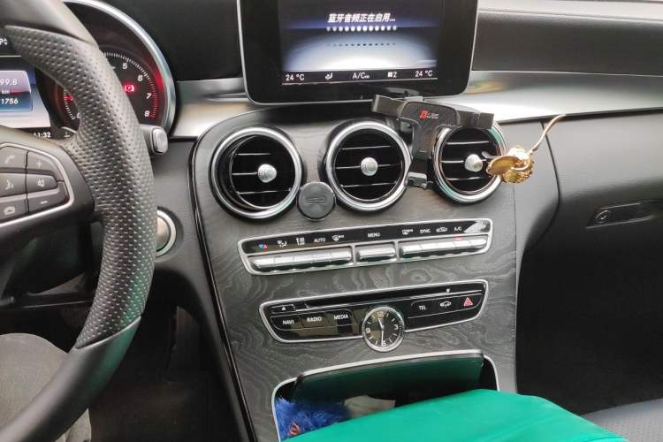 Used Mercedes-Benz C-Class 2016 C 200 L Sport Edition Audio And AC Panel