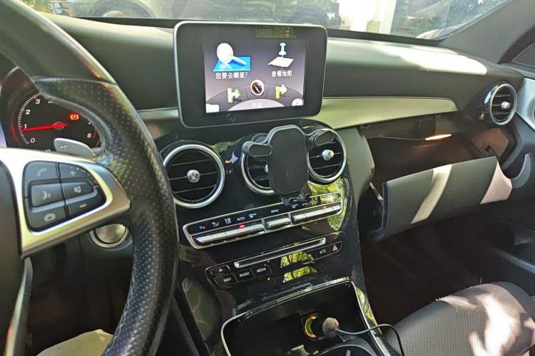 Used Mercedes-Benz C-Class 2016 C 200 Sport Edition Audio And AC Panel