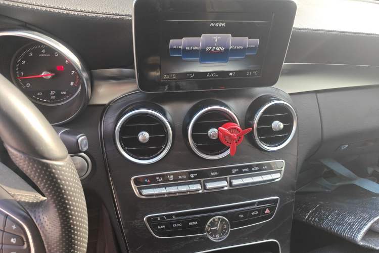 Used Mercedes-Benz C-Class 2016 C 200 L Sport Edition Audio And AC Panel