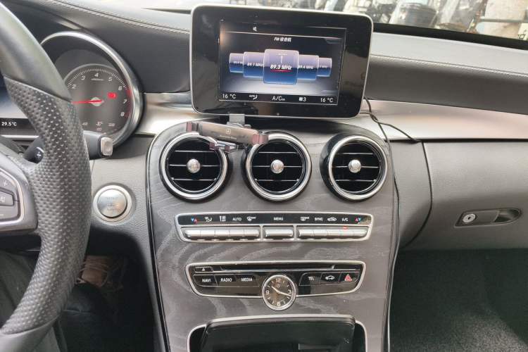 Used Mercedes-Benz C-Class 2016 C 200 L Sport Edition Audio And AC Panel