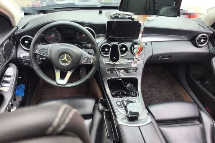 Used Mercedes-Benz C-Class 2016 C 200 L Sport Edition Center Console