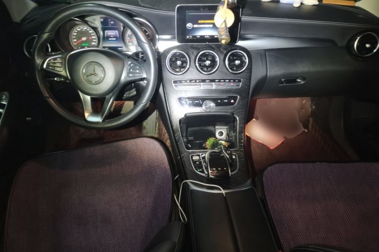 Used Mercedes-Benz C-Class 2016 C 200 L Sport Edition Center Console